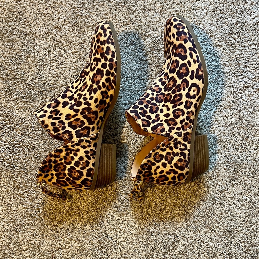 Kenneth Cole Reaction Leopard Ankle Booties
